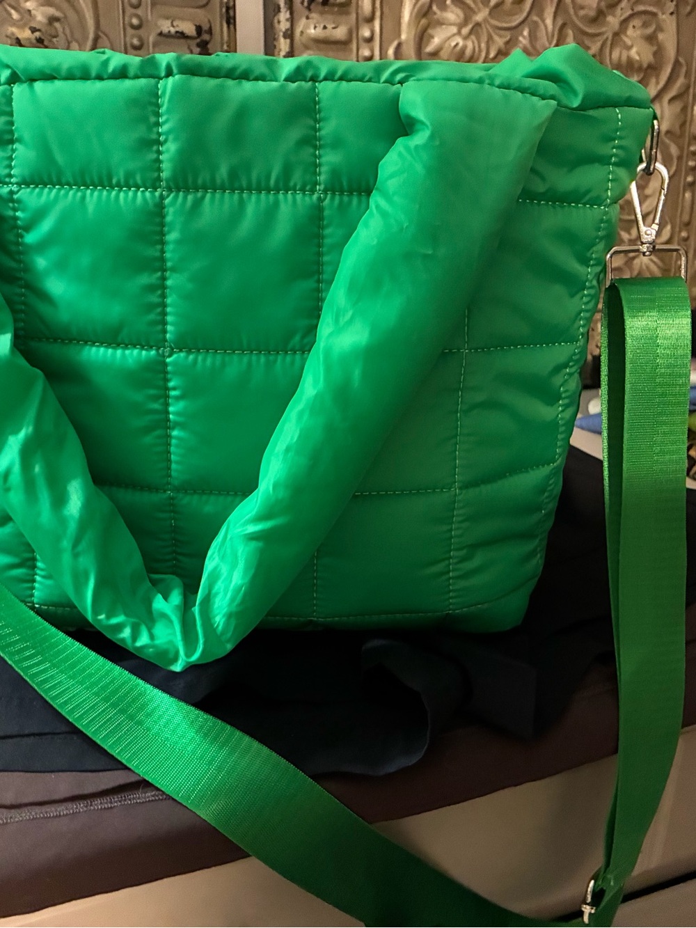 Green Quilted Tote Bag - Women - Picture 2 of 4